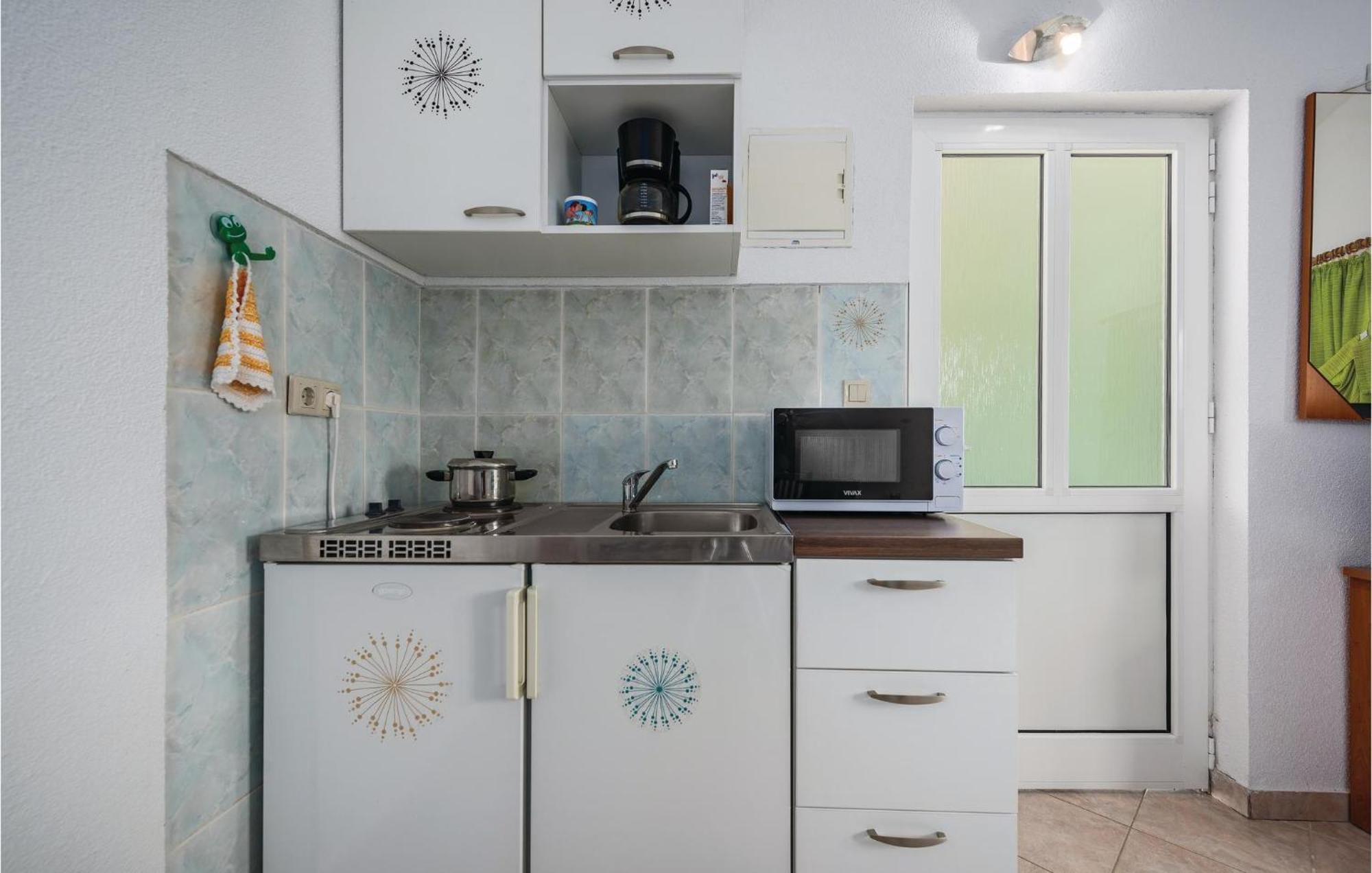 Cozy Apartment In Sv,Lovrec With Kitchen Jakici ภายนอก รูปภาพ