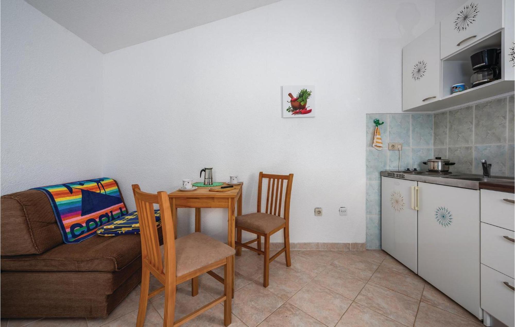 Cozy Apartment In Sv,Lovrec With Kitchen Jakici ภายนอก รูปภาพ